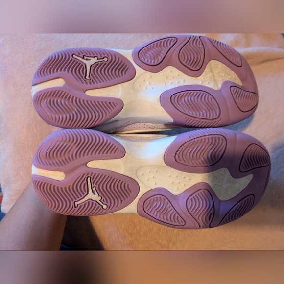 Jordan Sneakers Youth Size 5.5 Purple and White Big Kids Girls - Picture 6 of 7